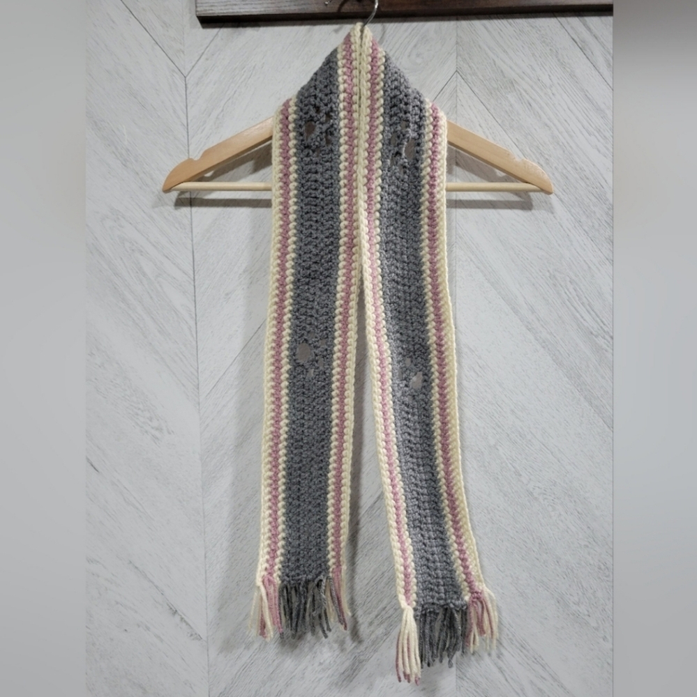 Child's Acrylic 4 Paw Scarf
